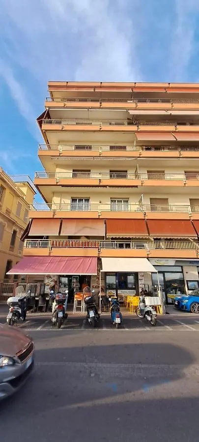 Apartment Casa Anna Appartamento Fronte Mare Ventimiglia Italy