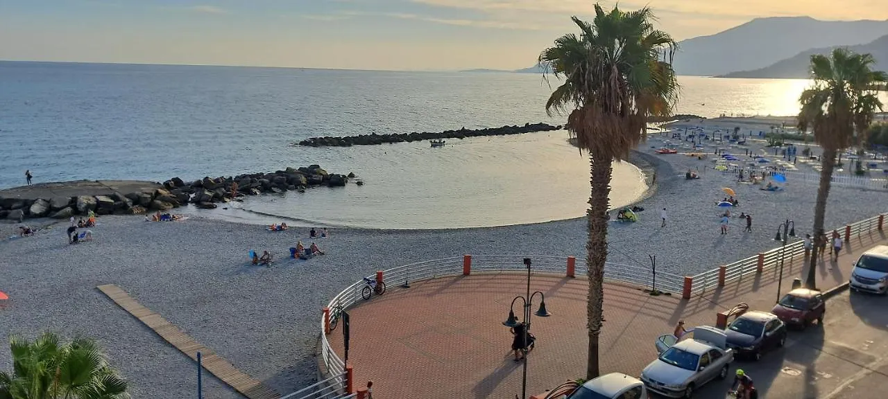 Casa Anna Appartamento Fronte Mare Ventimiglia