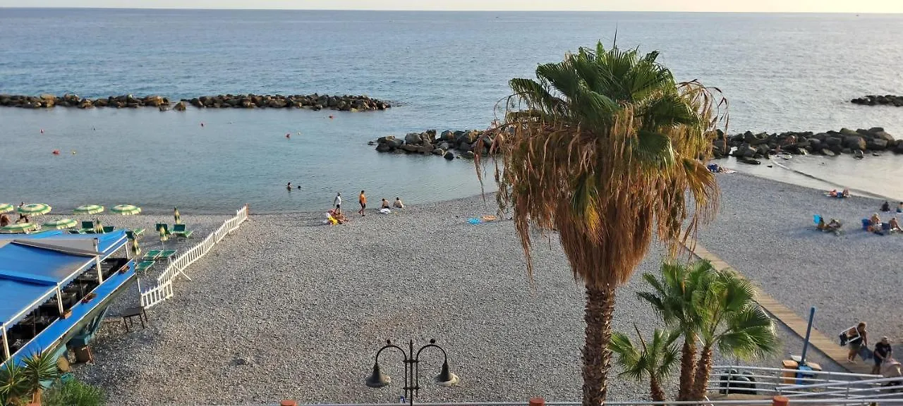 Casa Anna Appartamento Fronte Mare Ventimiglia 0*,  Italy