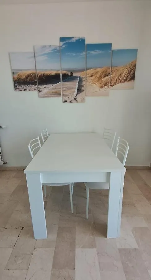 Casa Anna Appartamento Fronte Mare Ventimiglia 0*,