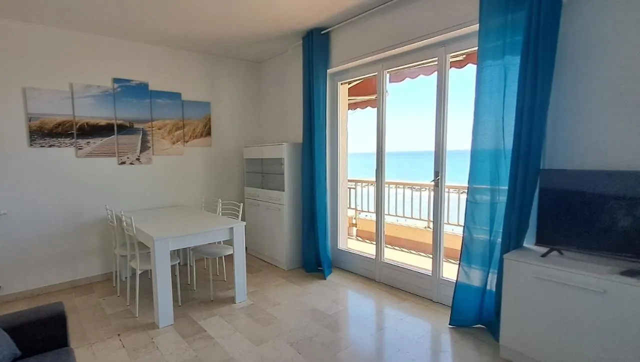 Apartment Casa Anna Appartamento Fronte Mare Ventimiglia Italy